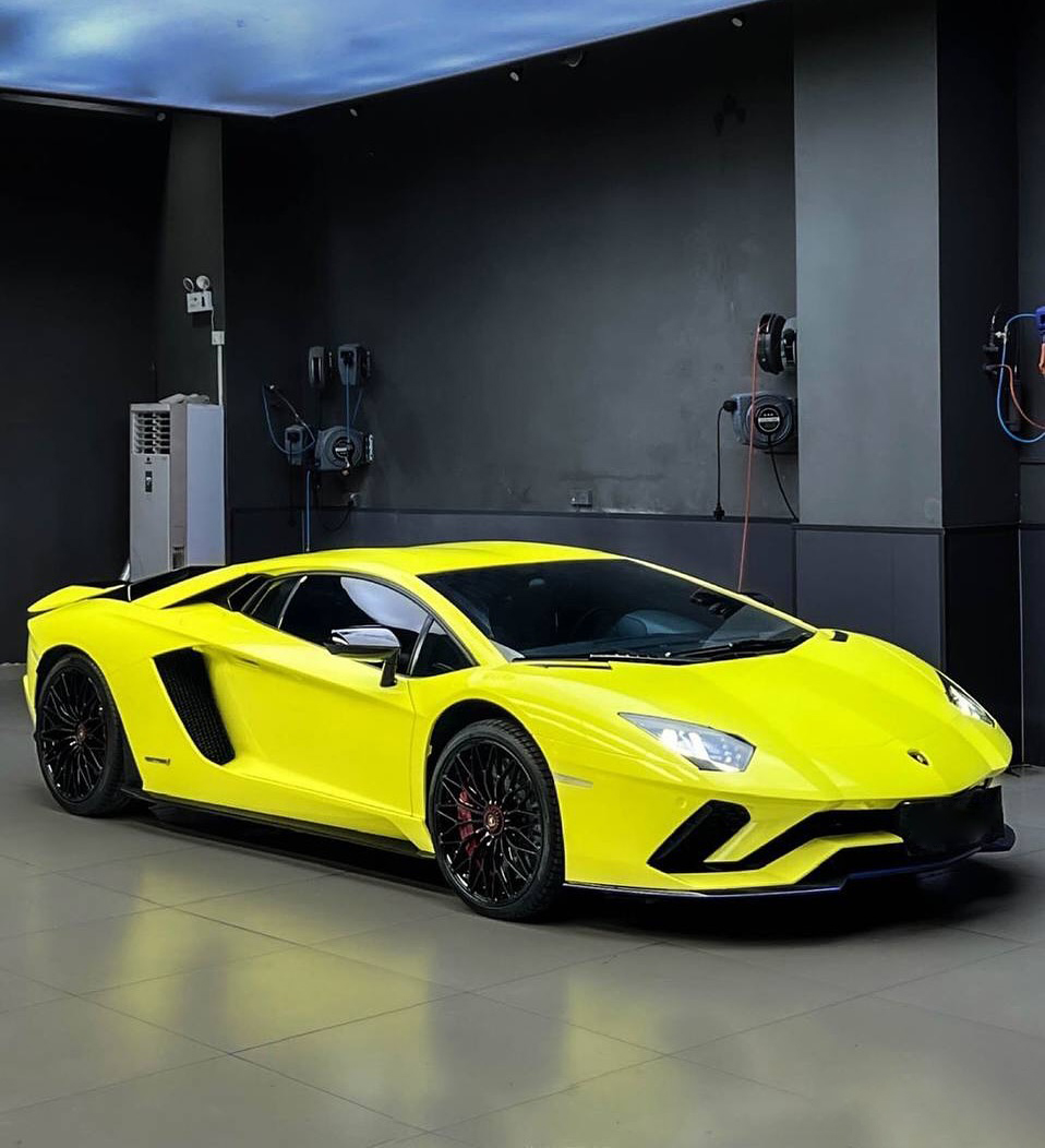 Ravoony Plus Glossy Crystal Lemon Yellow Vinyl Wrap