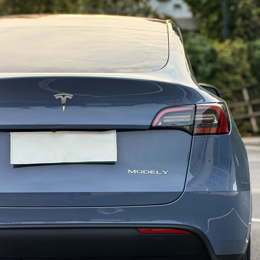 Ravoony Plus PET Glossy Crystal Cement Grey Car Wrap