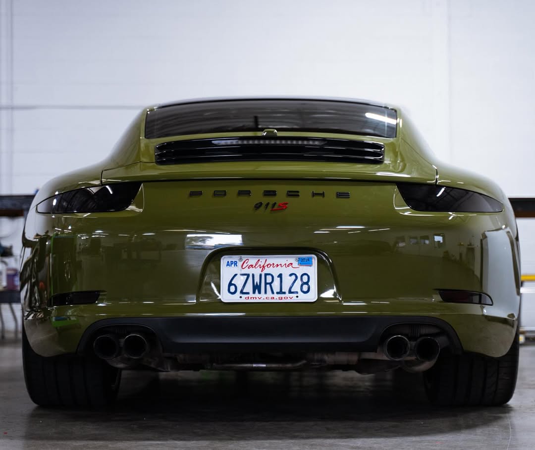 Ravoony Plus Audi Gloss Army Green Vinyl Car Wrap