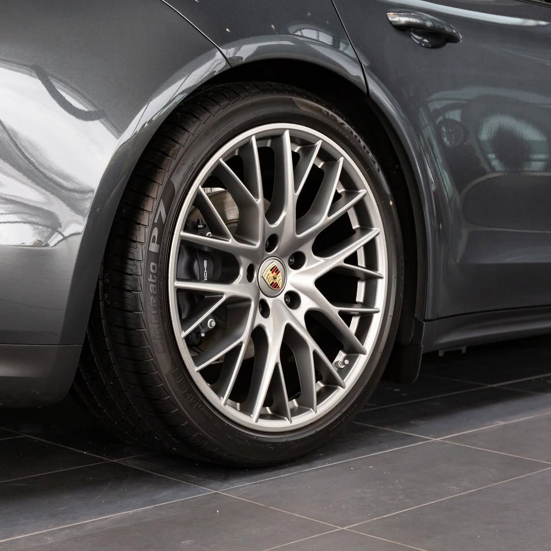  Ravoony Plus Porsche Gloss Volcano Grey Car Vinyl Wrap