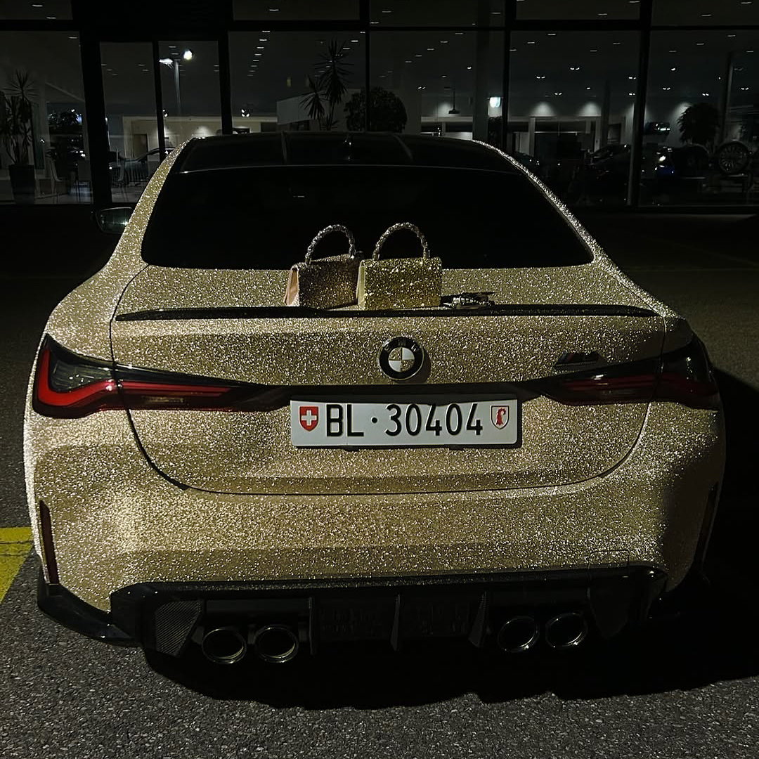 Ravoony Plus Gold Glitter Car Wrap