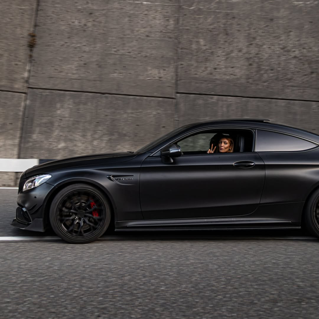 Ravoony Plus PET Satin Black Car Wrap