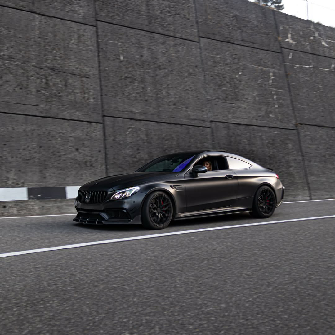 Ravoony Plus PET Satin Black Car Wrap