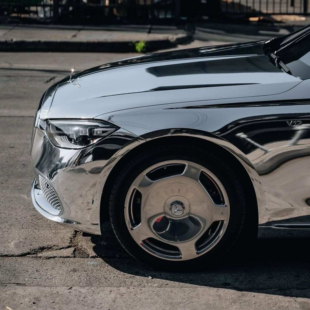 Ravoony Plus Gloss Silver Chrome Wrap