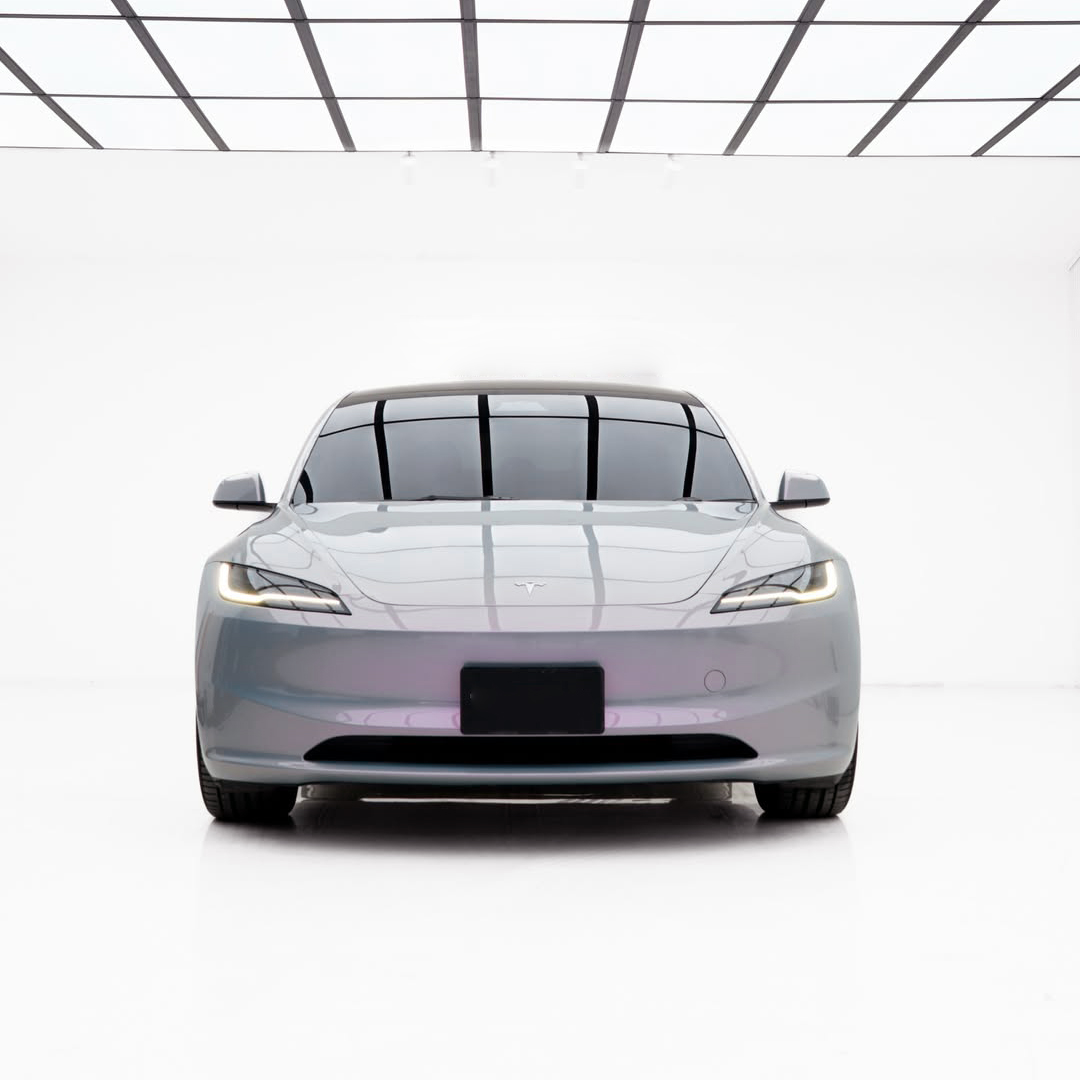 Ravoony Plus PET Technological Grey To Pink Car Wrap