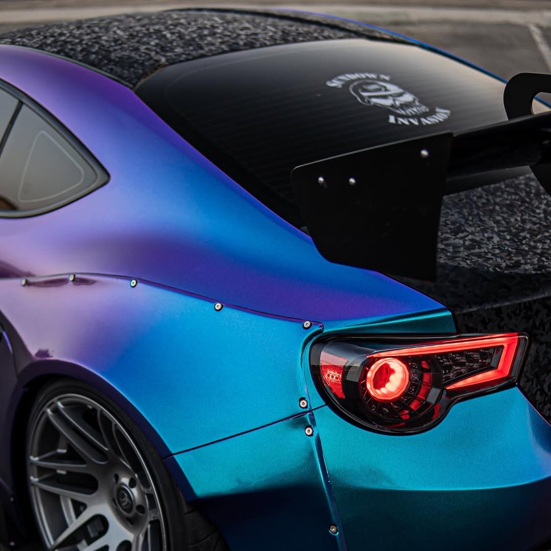 Ravoony Plus PET Purple And Blue Chameleon Car Wrap