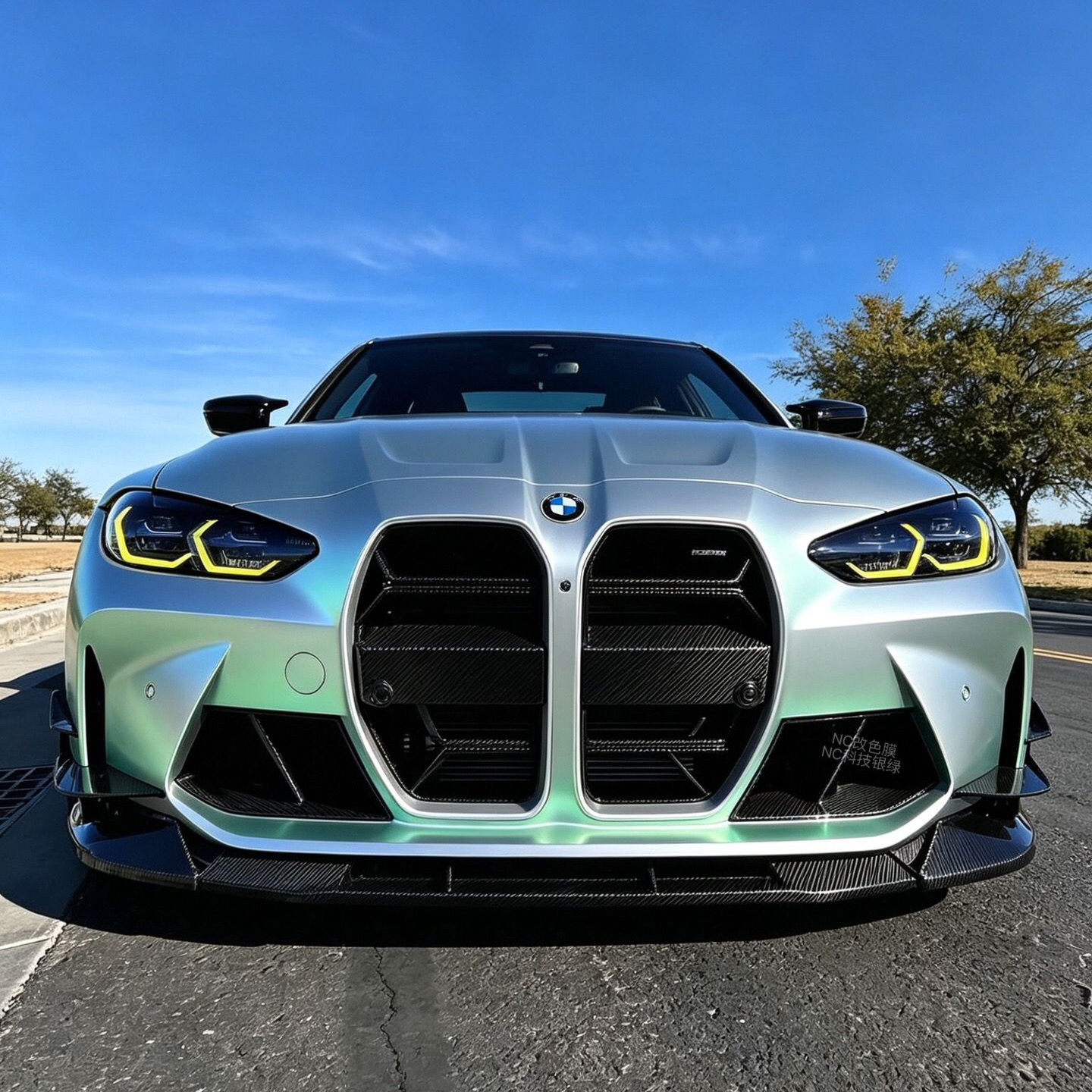 Ravoony Plus PET Matte Technological Grey To Green Car Wrap