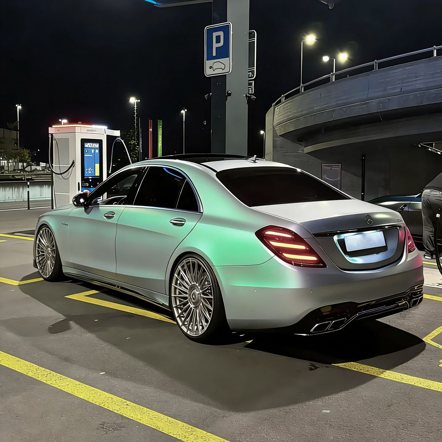 Ravoony Plus PET Matte Technological Grey To Green Car Wrap