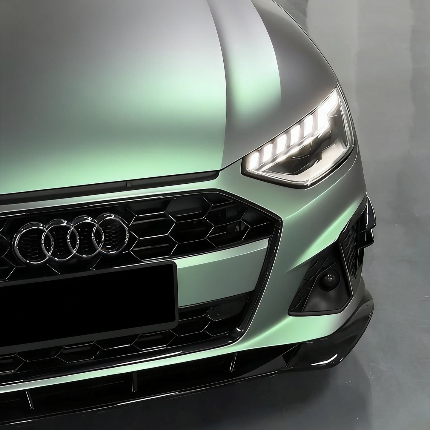 Ravoony Plus PET Glossy Technological Grey To Pink Car Wrap