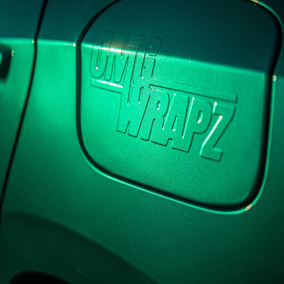 Ravoony Plus PET Metallic Paint Emerald Green Car Vinyl Wrap