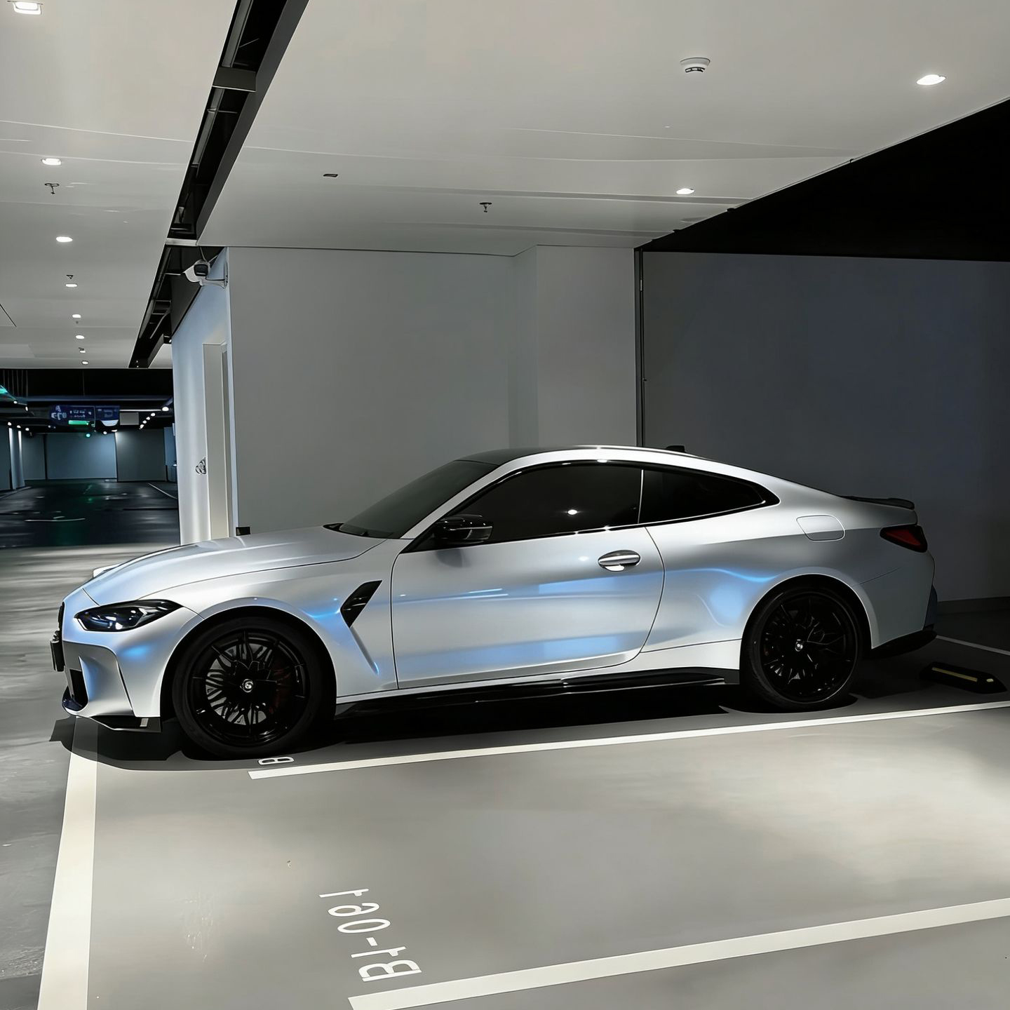 Ravoony Plus PET Glossy Technological Grey To Blue Car Wrap