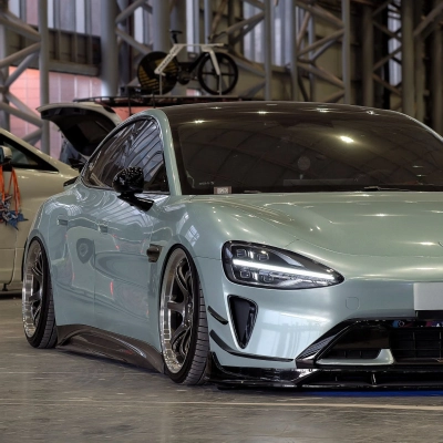 Ravoony Plus PET Gloss Metallic Shadow Green Car Vinyl Wrap 02