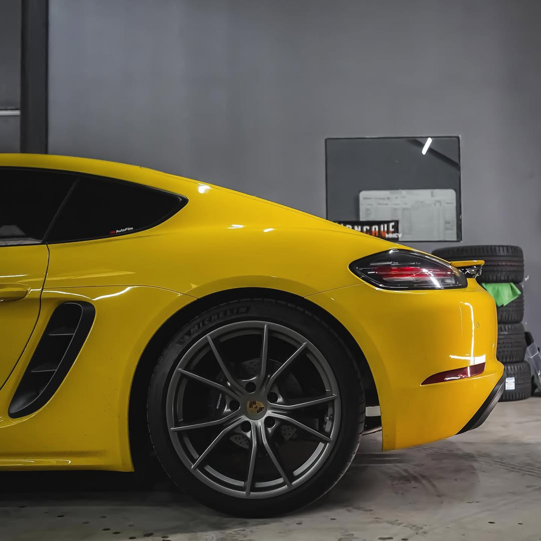 Ravoony Pro TPU Glossy Sunflower Yellow PPF Film