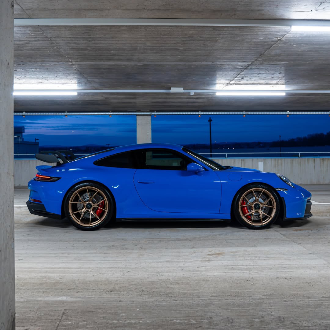 Ravoony Plus PET Gloss Shark Blue Vinyl Wrap