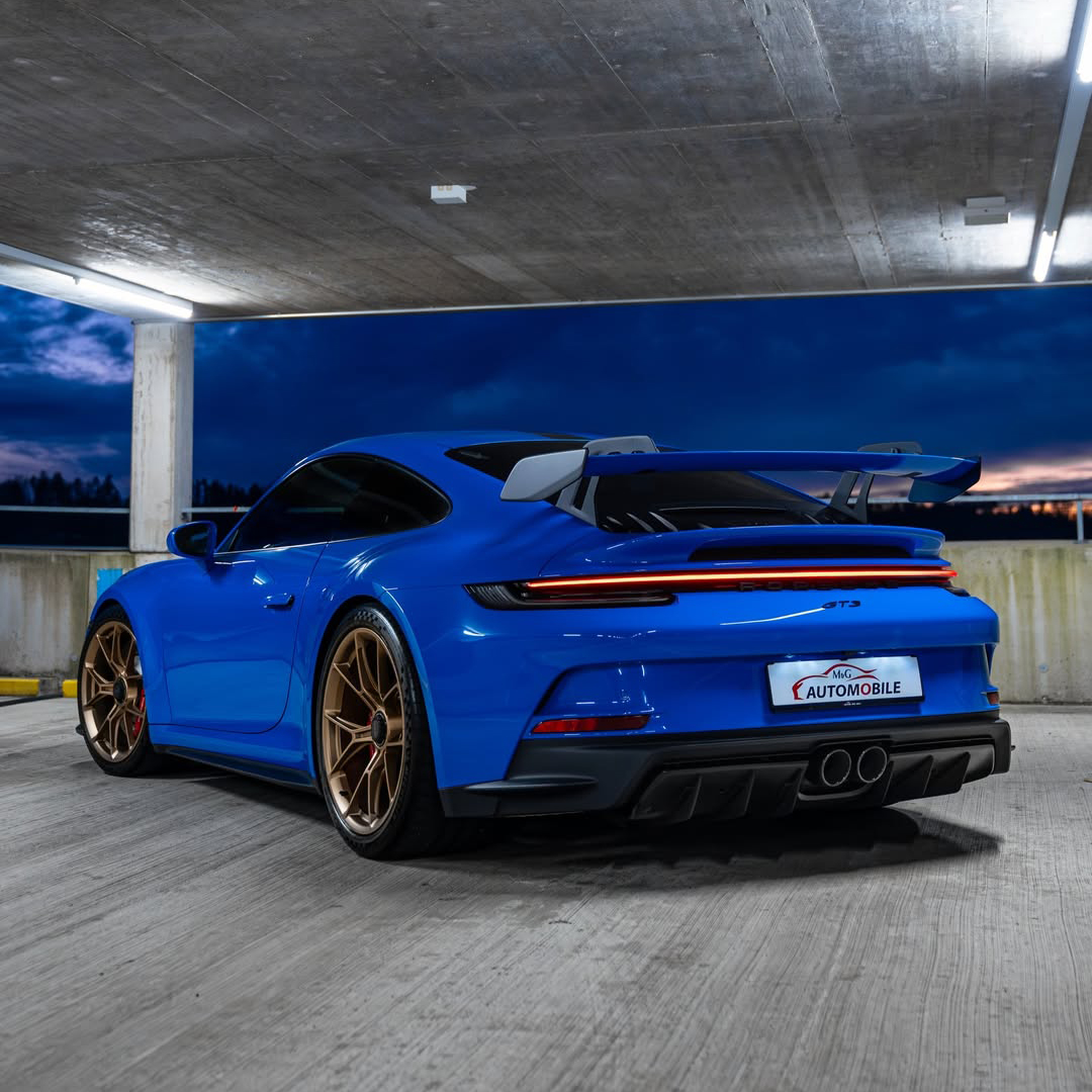 Ravoony Plus PET Gloss Shark Blue Vinyl Wrap