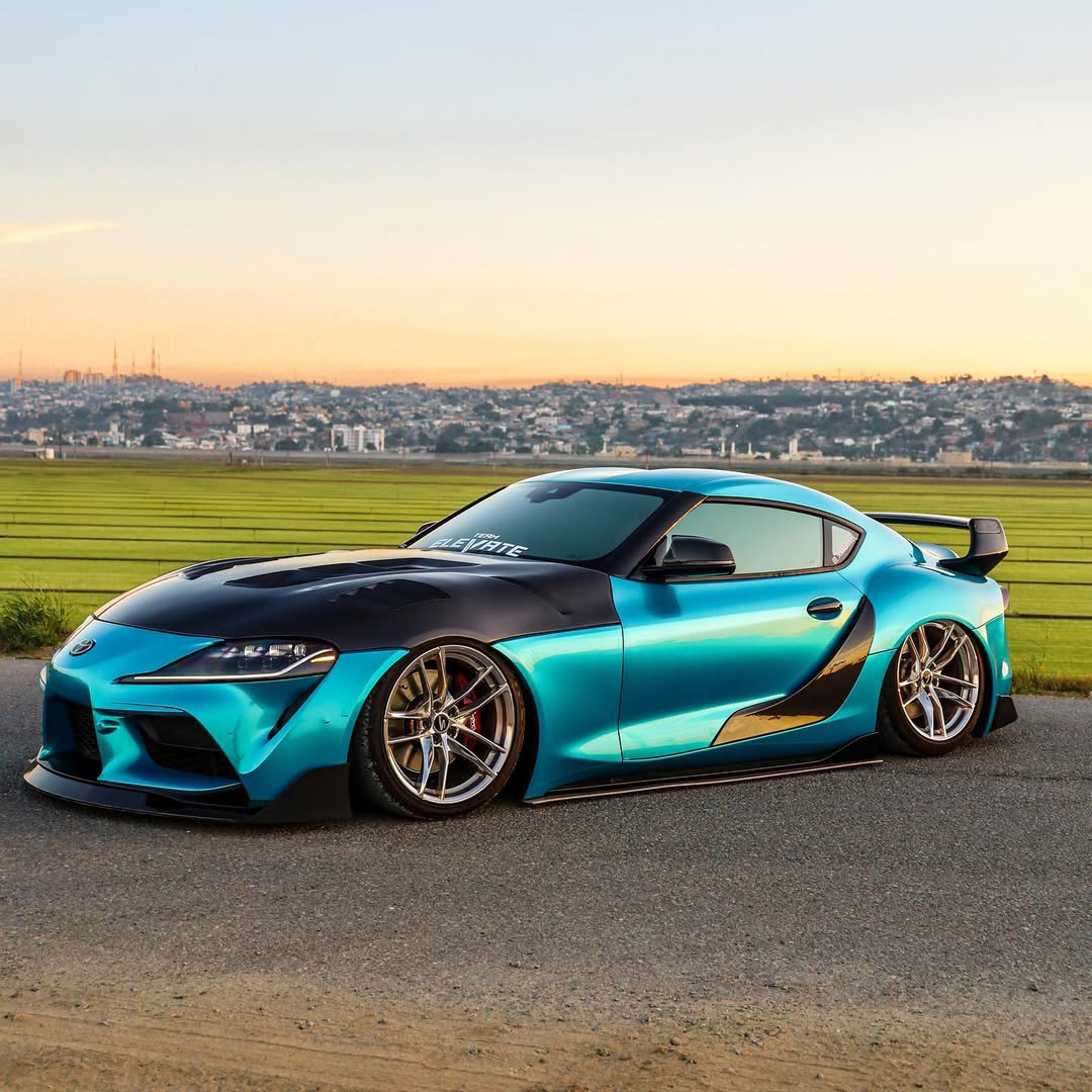 Ravoony Plus PET Glossy Metallic Atomic Cyan Car Vinyl Wrap