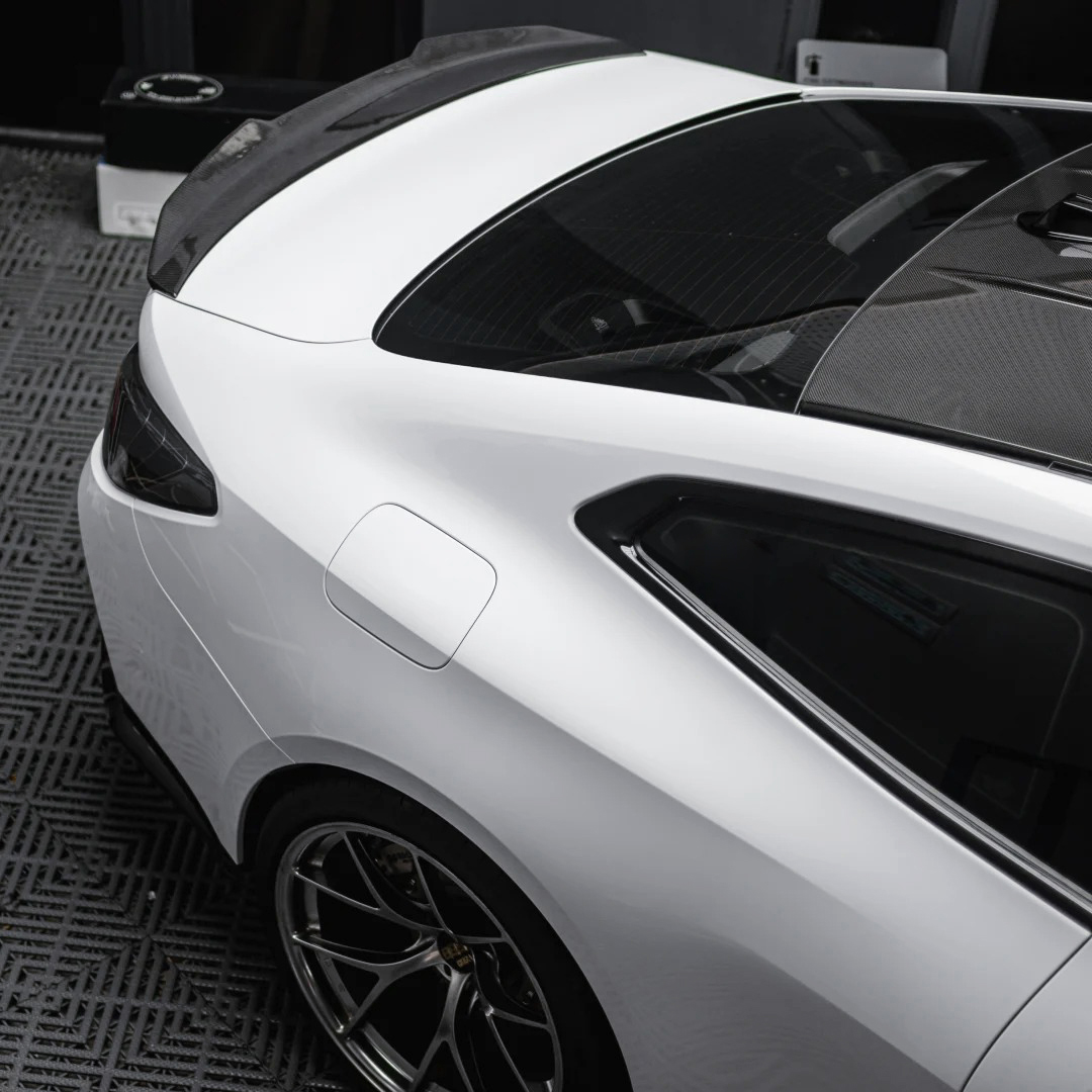 Ravoony Plus PET Gloss White Car Wrap