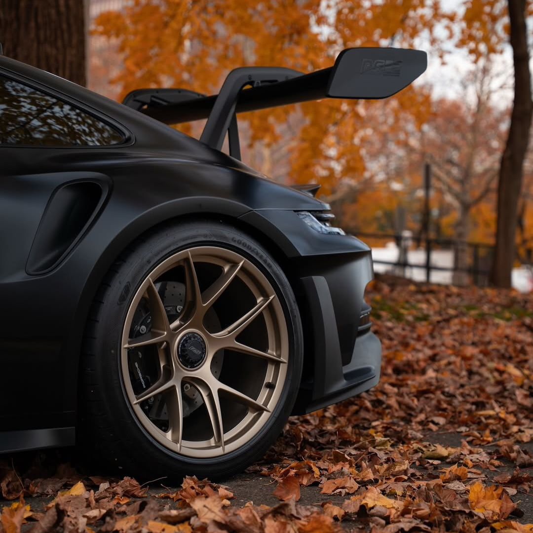 Ravoony Plus PET Matte Black Car Vinyl Wrap