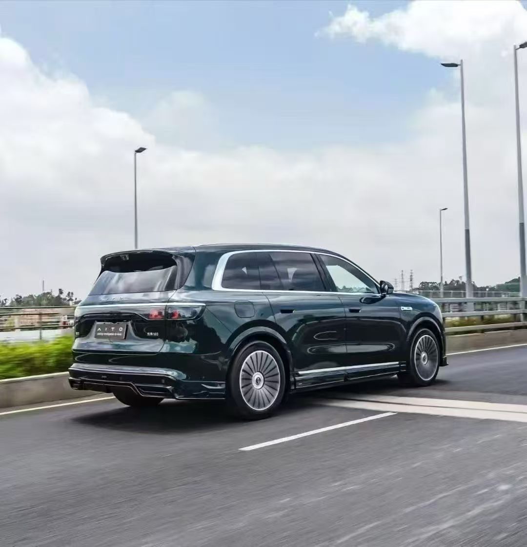 Ravoony Plus Gloss PET AITO Muye Cyan Green Car Wrap