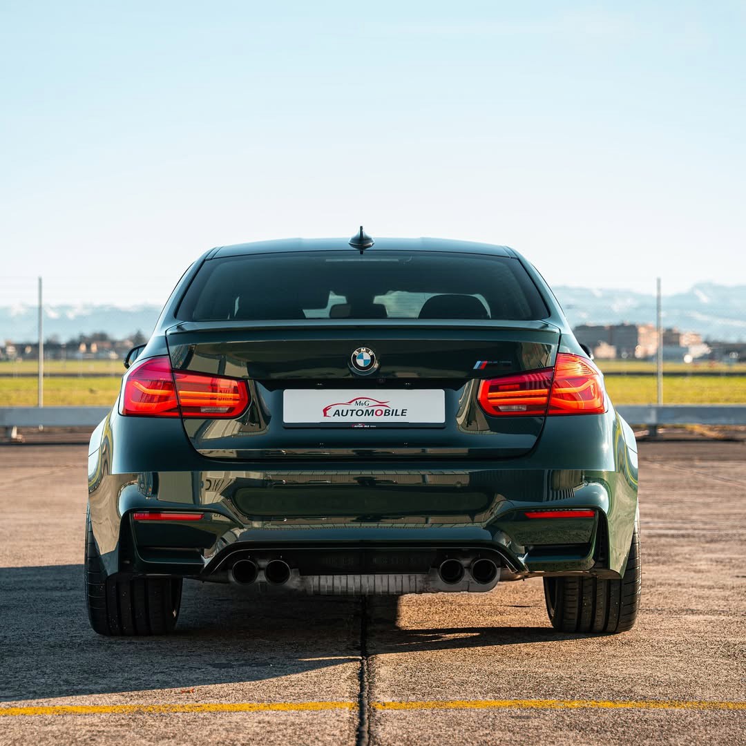 Ravoony Plus BMW Gloss British Racing Green Vinyl Car Wrap