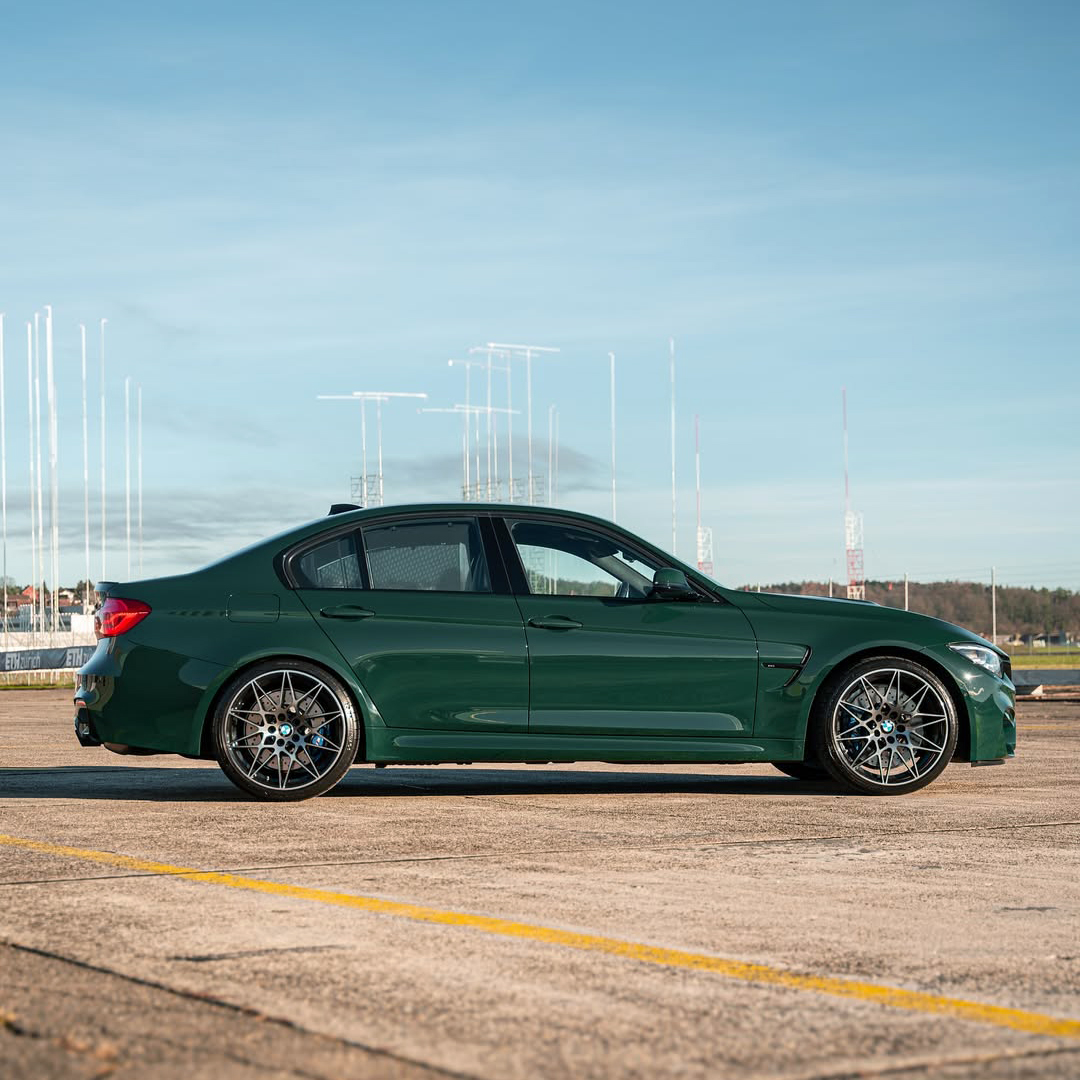 Ravoony Plus BMW Gloss British Racing Green Vinyl Car Wrap
