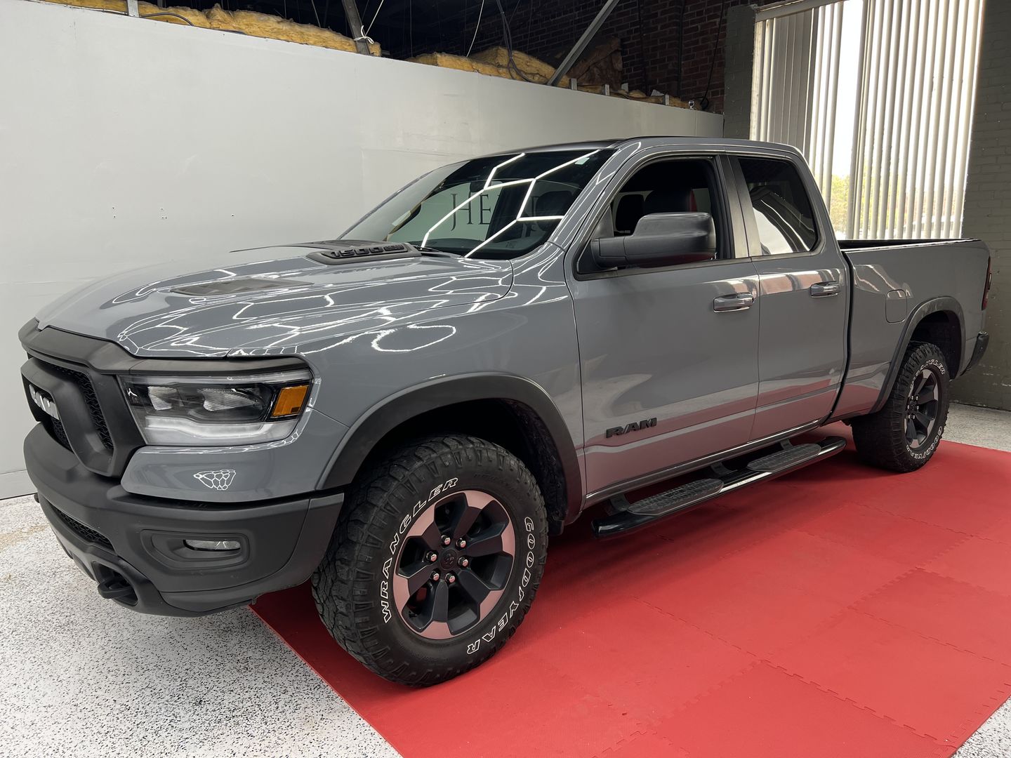 Ravoony Plus PET Gloss Nardo Grey Wrap review Kathy Murphy