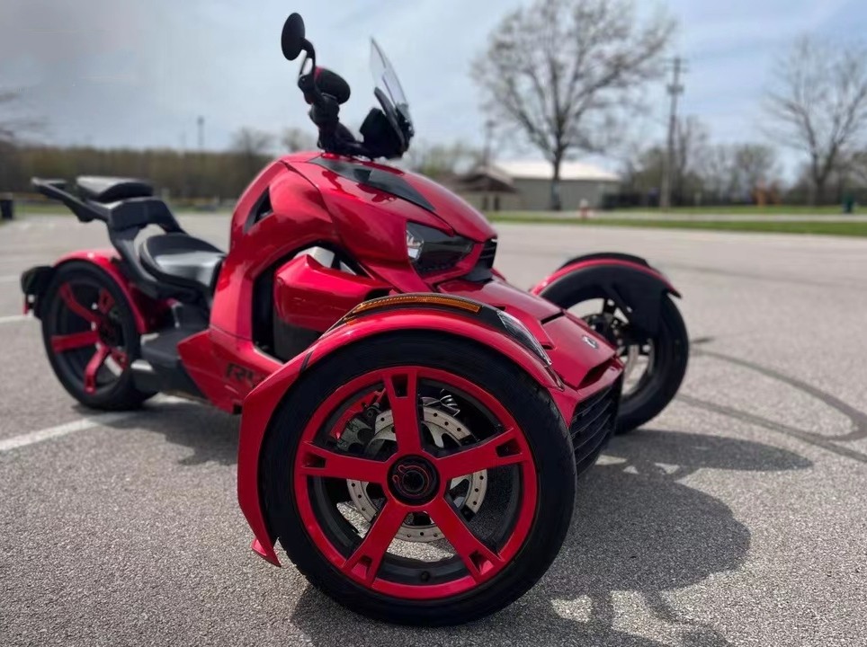 Ravoony Plus Gloss Metallic Vampire Red Vinyl Car Wrap review 1