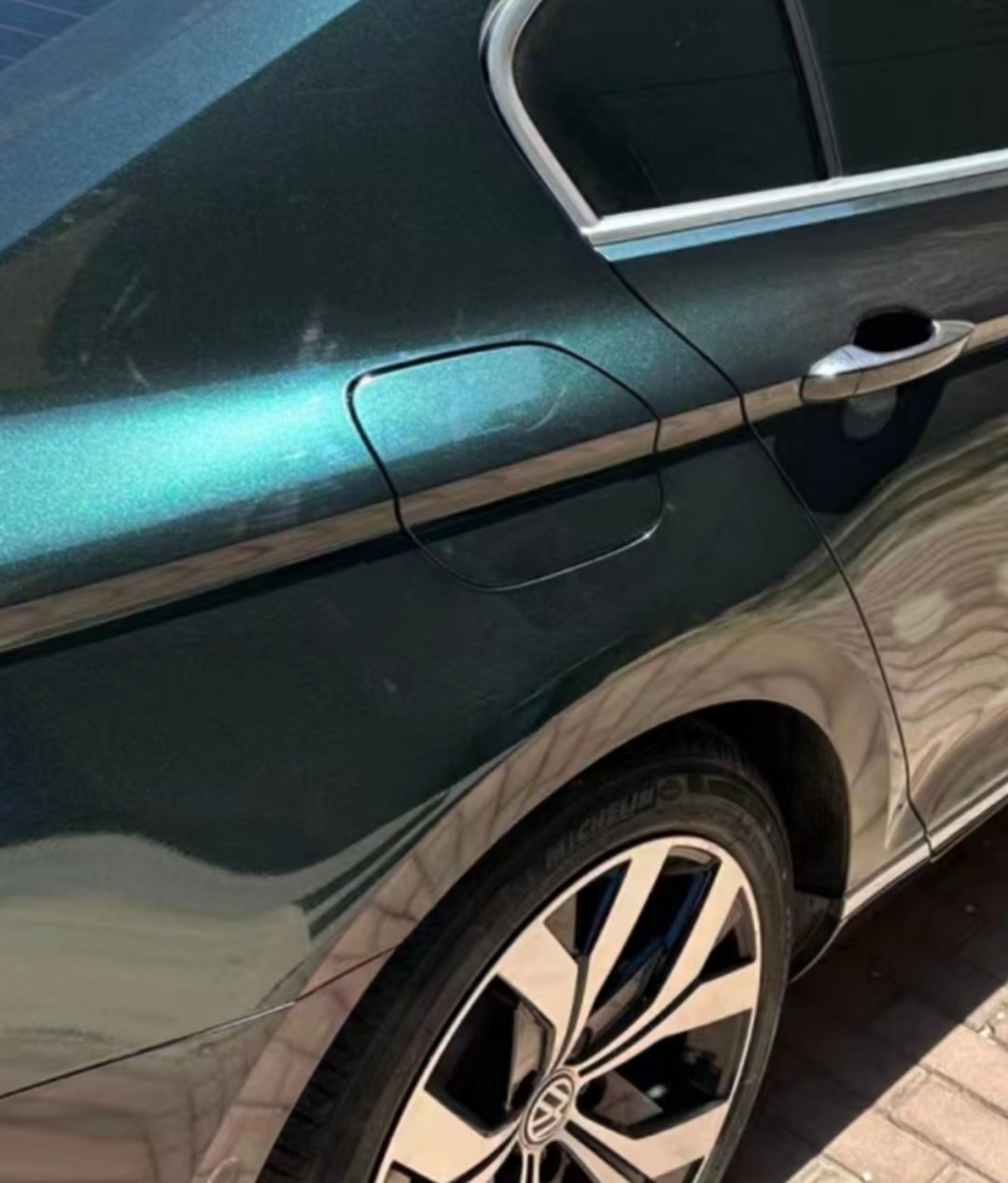 Ravoony Plus Gloss Pearlized Benz Emerald Green Car Vinyl Wrap review YkQuotes 00