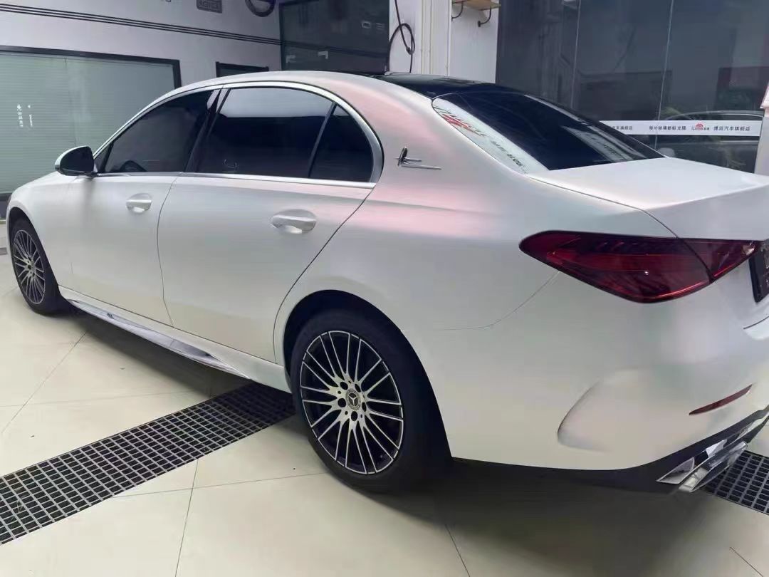 Ravoony Plus Gloss Aurora White Car Vinyl Wrap review Noeah jacobs 01