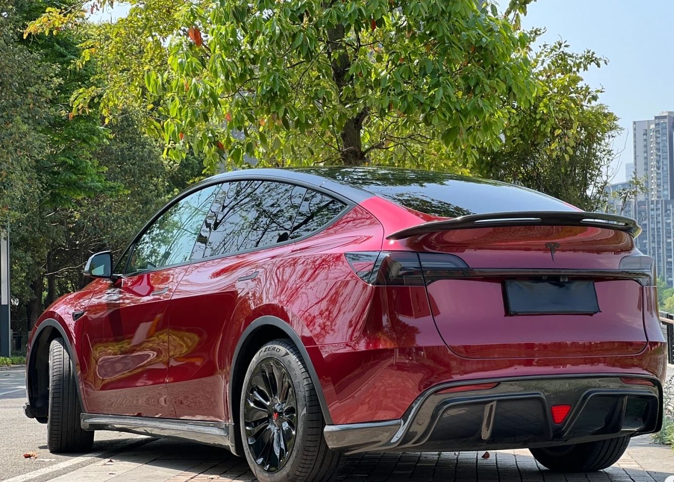 Ravoony Plus Liquid Metallic Dragon Blood Red Vinyl Car Wrap review Ardijon Zogaj 01