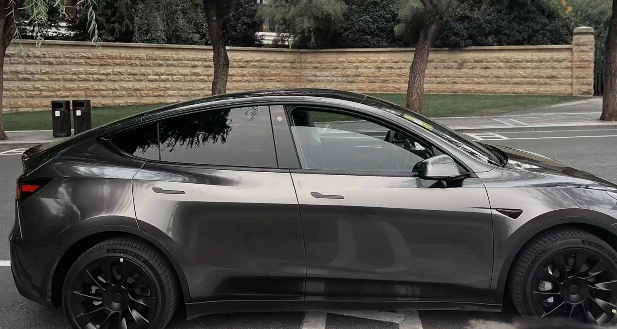 Ravoony Plus Gloss Gunmetal Grey Vinyl Wrap review Popa Ion 01