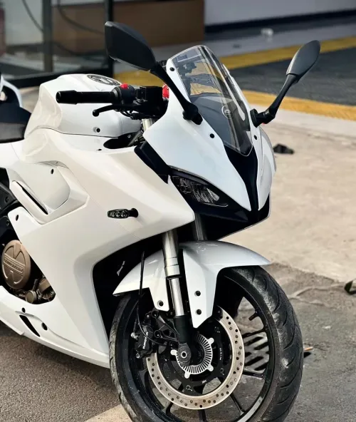 Ravoony Plus Crystal White Car Vinyl Wrap review 