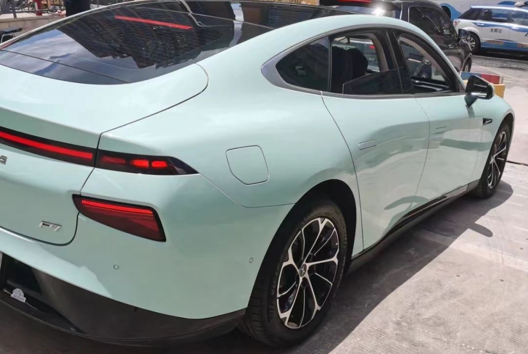 Ravoony Plus Glossy Cragginess Green Car Vinyl Wrap review Paula Doyle