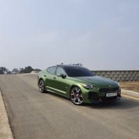 Ravoony Plus Glossy Metallic Mamba Green Car Vinyl Wrap review 0