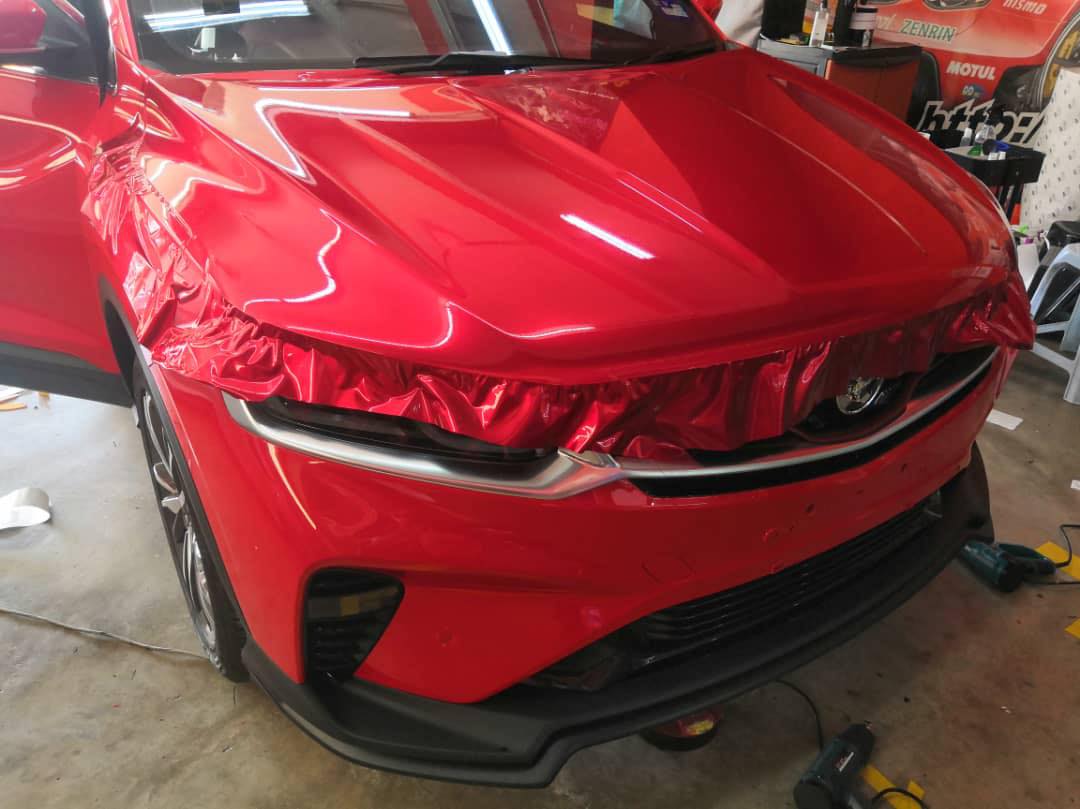 Ravoony Plus Glossy Crystal Ferrari Red Vinyl Car Wrap review Nani Cabello 02