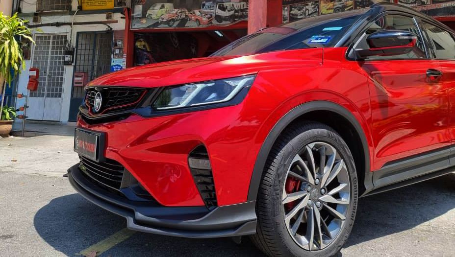 Ravoony Plus Glossy Crystal Ferrari Red Vinyl Car Wrap review Nani Cabello 03