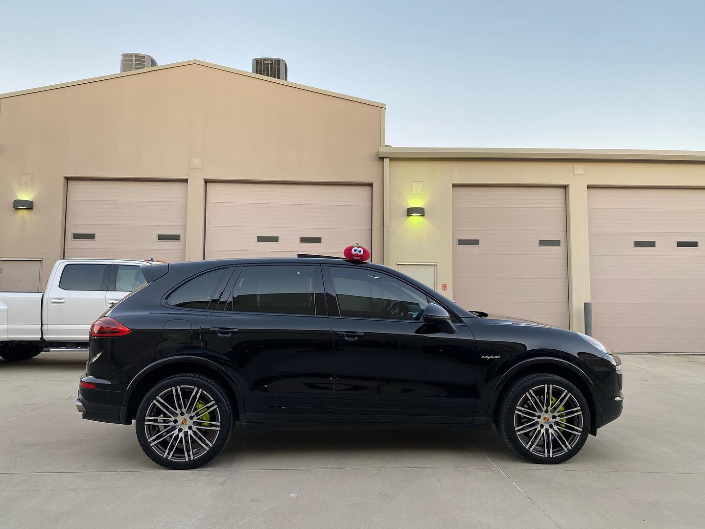 Ravoony Plus PET High Gloss Black Car Wrap review LILY Grant 02