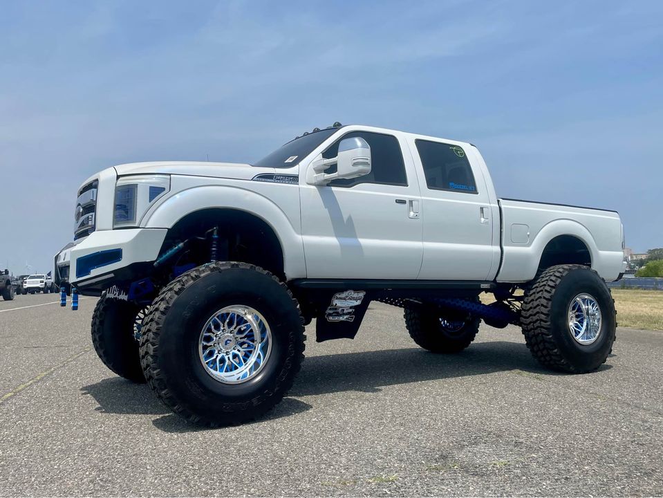 Ravoony Plus PET Glossy White to Blue Car Vinyl Wrap review Qais Nomair