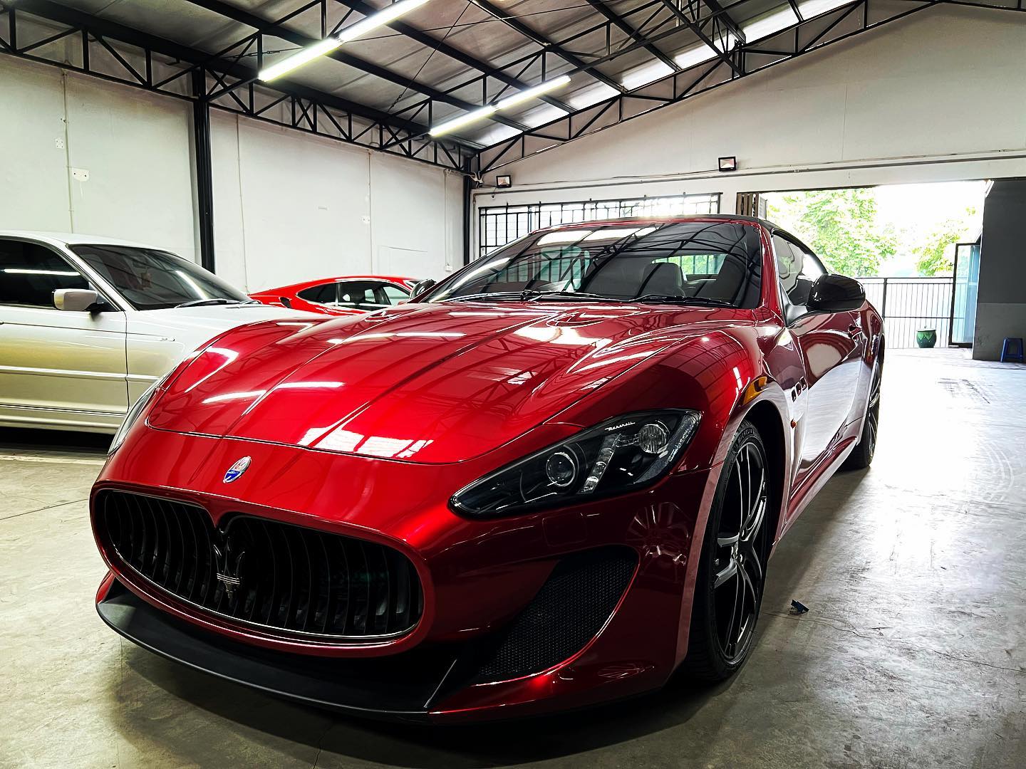 Ravoony Plus Gloss Metallic Vampire Red Vinyl Car Wrap review cade tumlin 01