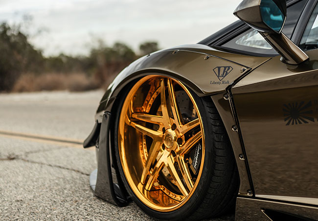 Ravoony Plus Gloss Midnight Gold Car Wrap review Aaron Lovas 00