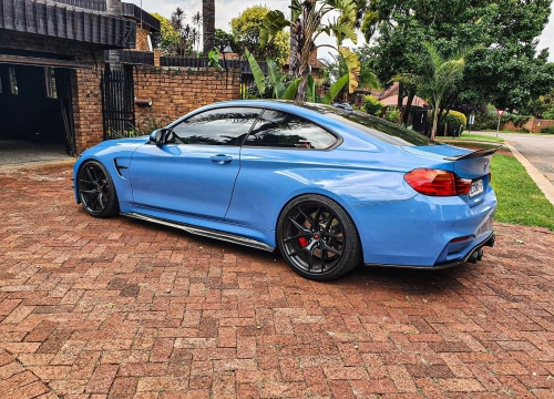 Ravoony Plus PET Gloss Abudhabi Blue Car Vinyl Wrap review 