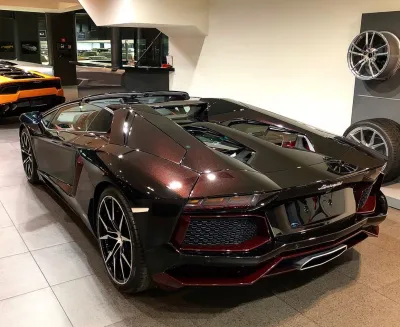 Ravoony Plus Glossy Diamond Black Red Vinyl Car Wrap review Marilena Arturi
