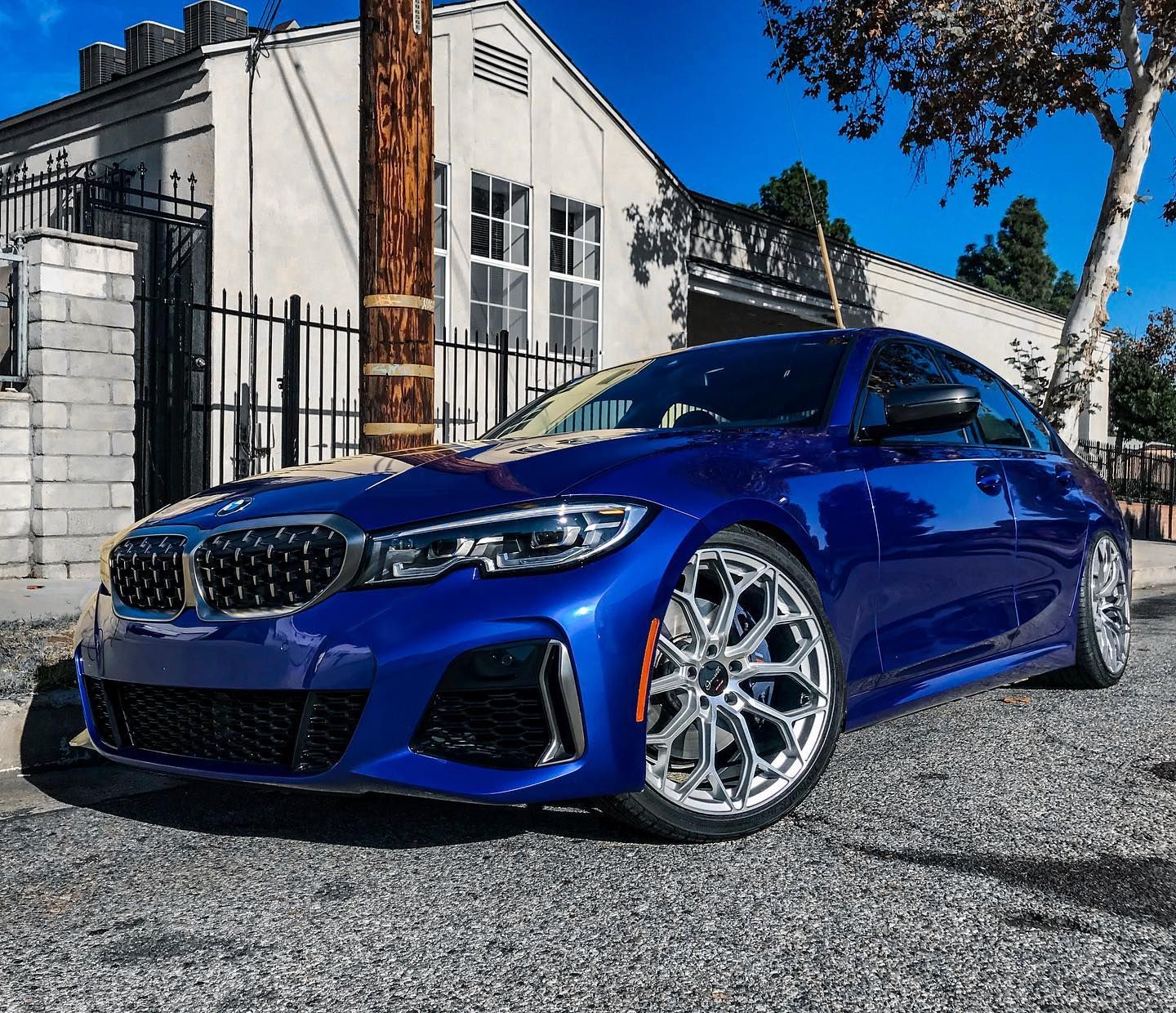 Ravoony Plus Tesla Gloss Deep Blue Vinyl Car Wrap review Ifeanyichukwu Ossai