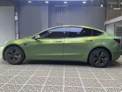Ravoony Plus Gloss Aston Martin Iridescent Emerald Green Car Wrap review Eli Haney 02