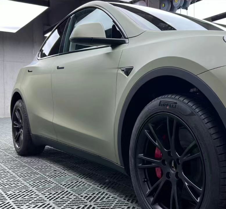 Ravoony Plus Ultimate Flat Light Khaki Green Car Wrap review Damian Diaz