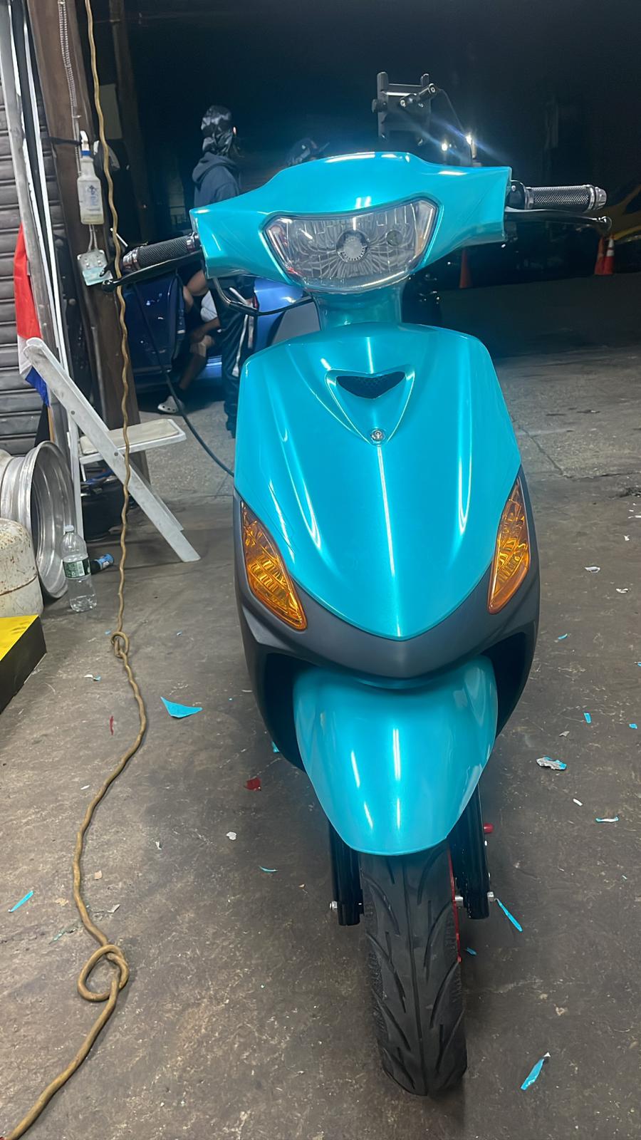 Ravoony Plus Gloss Metal Paint Ocean Blue Car Wrap review Kelvin Escoboza 03