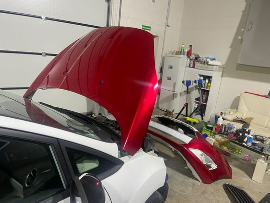 Ravoony Plus Gloss Metallic Vampire Red Vinyl Car Wrap review Lochlan Kenny 00