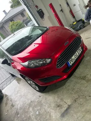 Ravoony Plus Gloss Metallic Vampire Red Vinyl Car Wrap review Lochlan Kenny 01