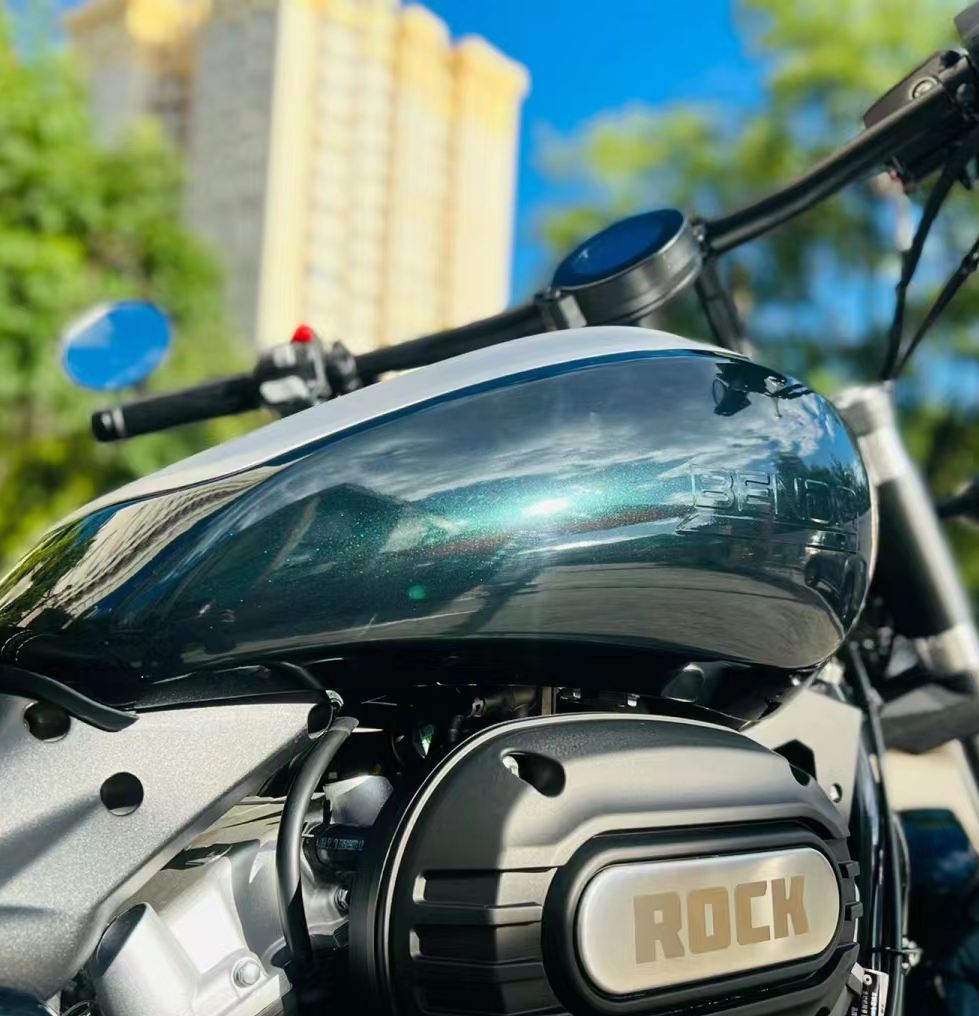 Ravoony Plus Gloss Pearlized Benz Emerald Green Car Vinyl Wrap review Henry Orbin 01