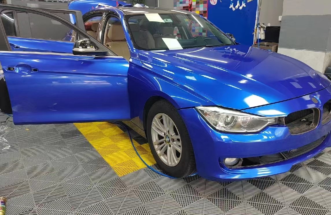 Ravoony Plus BMW Gloss Portimao Blue Vinyl Car Wrap review Andre White